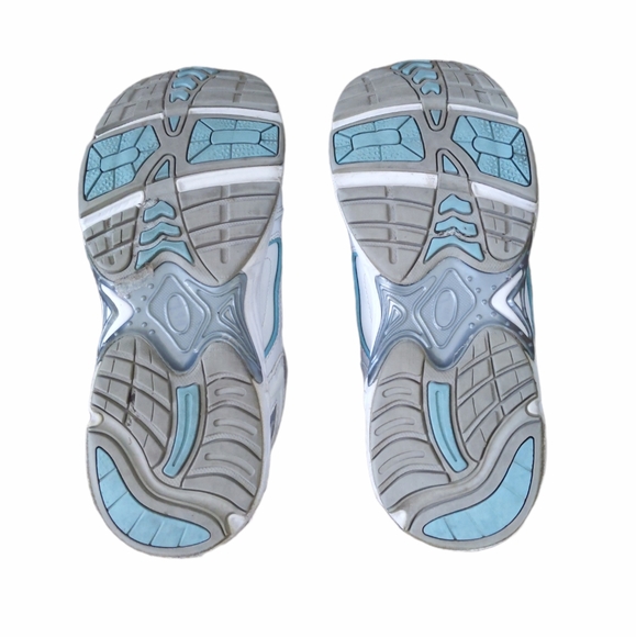 Vionic White Chunky Sneakers w/ Blue SZ 8 - Picture 11 of 11